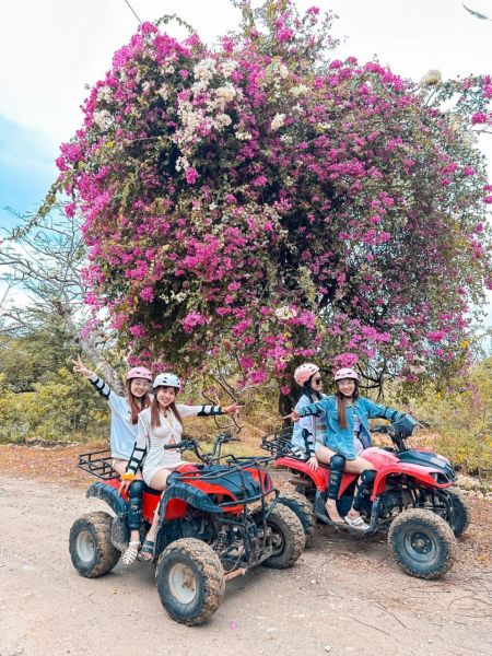 STILTS CALATAGAN DU LỊCH TRONG NGÀY