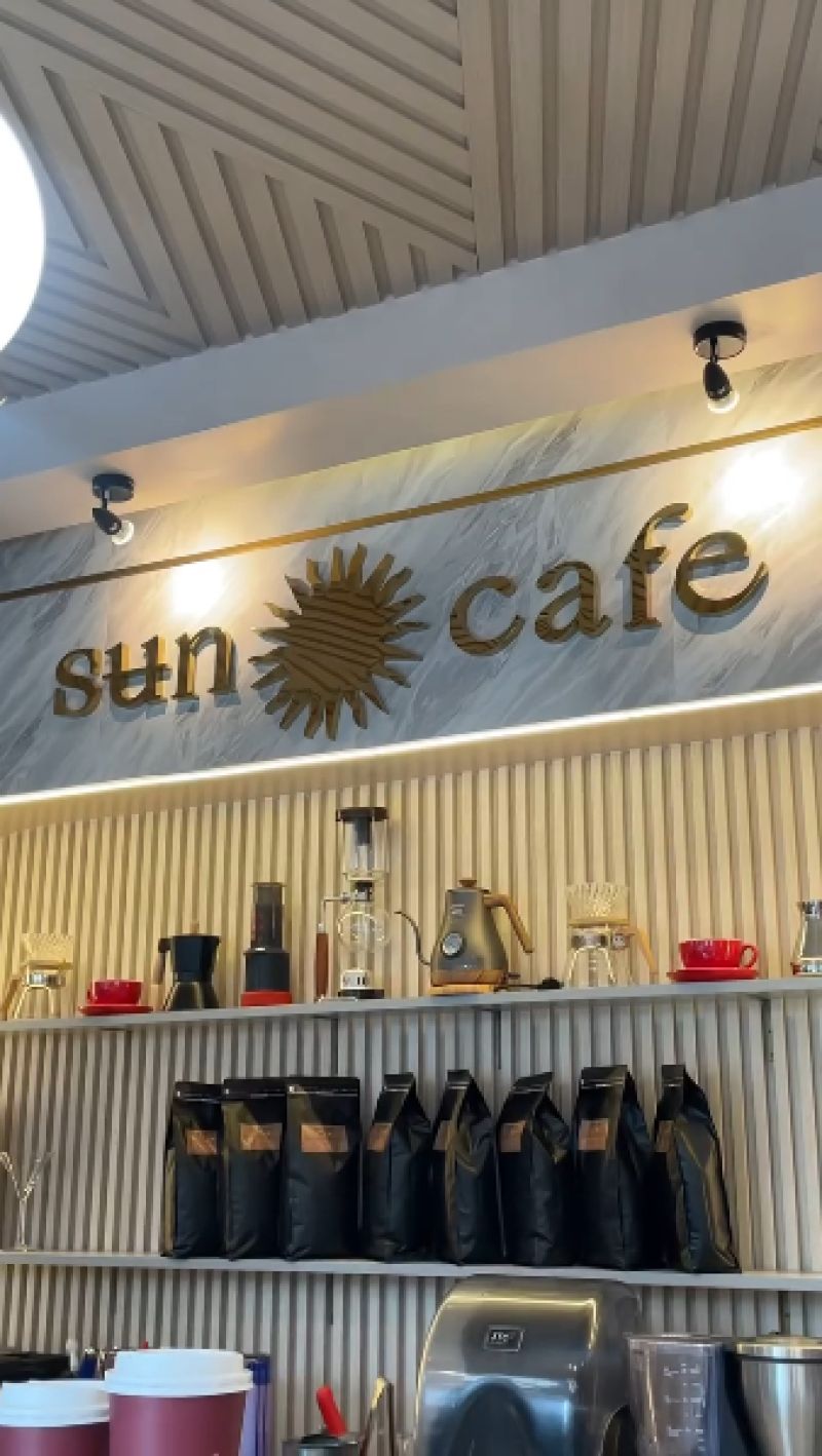 SUN CAFÉ